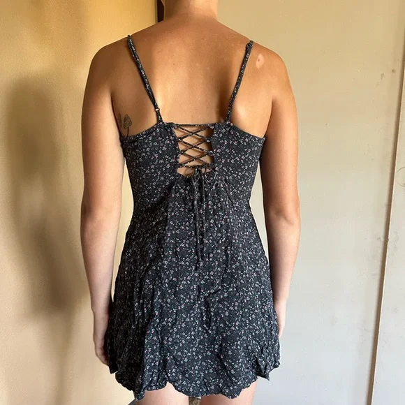 Spaghetti strap flowing floral, mini dress - Picture 3 of 5